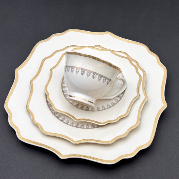 طقم سفره 62 قطعه – H2701