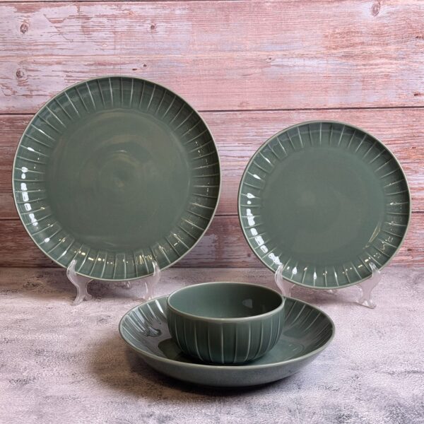 طقم عشاء تايلاندي 24 قطعه – زيتى – QUALITIER