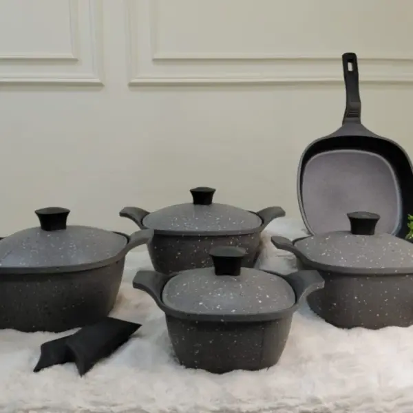 طقم حلل جرانيت تيتانيوم مربع 9 ق الأندلس